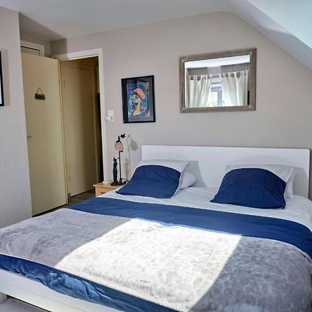 Les Roses Bed & Breakfast Santec Bagian luar foto