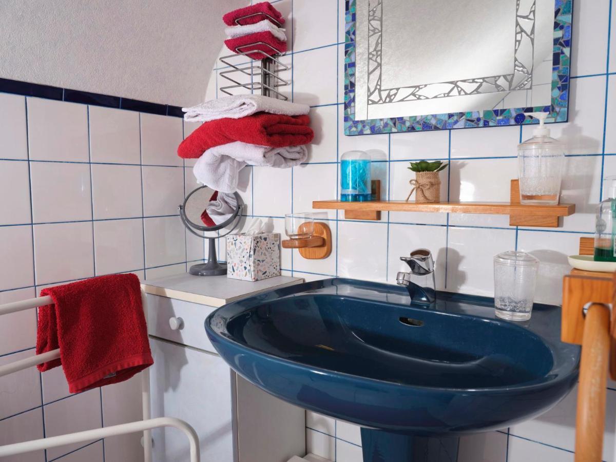 Les Roses Bed & Breakfast Santec Bagian luar foto