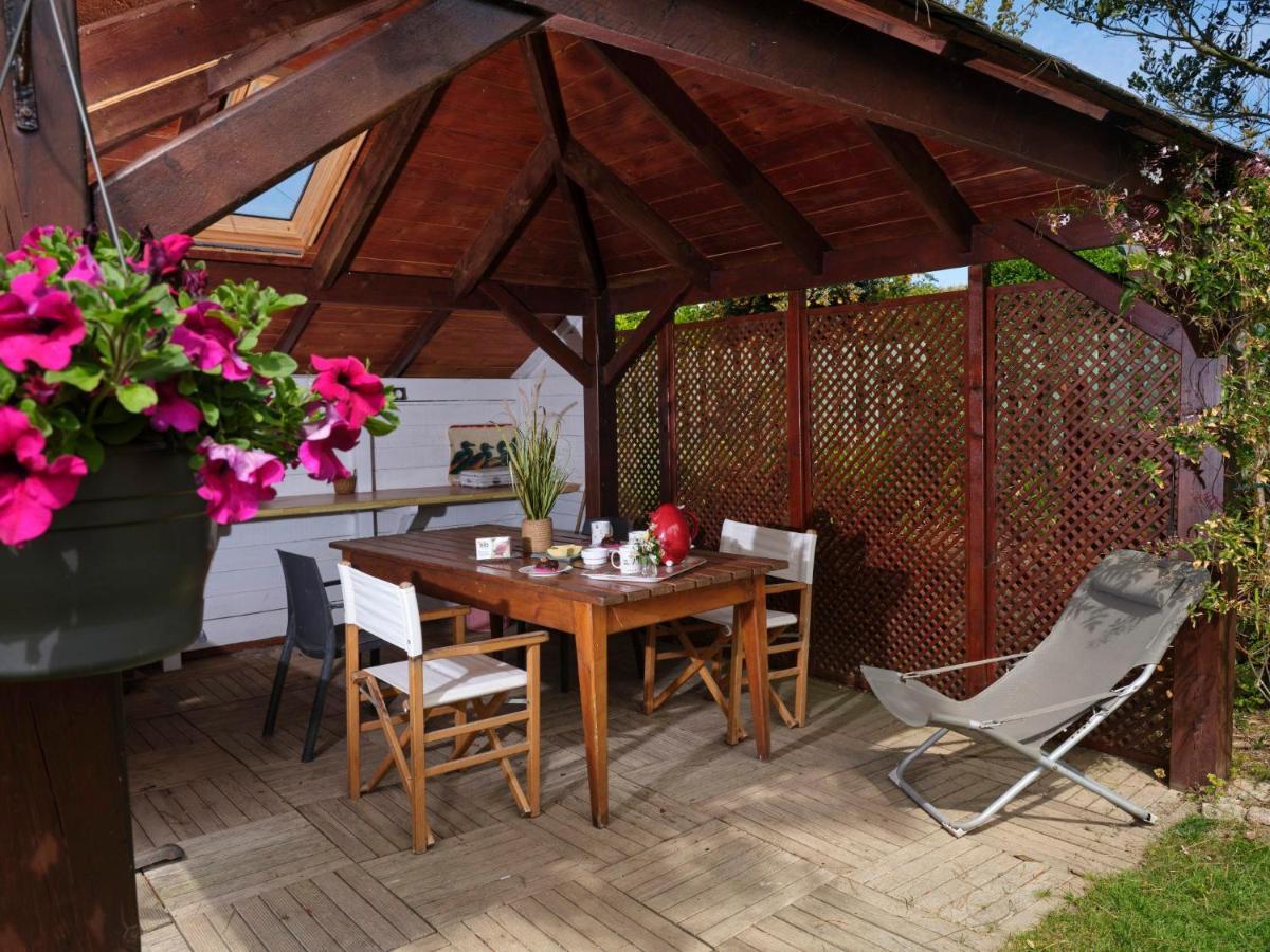 Les Roses Bed & Breakfast Santec Bagian luar foto